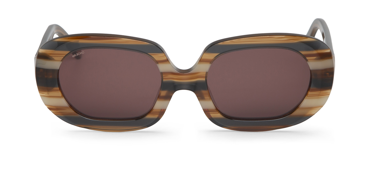 DOCK LAURELES WITH CLASSICAL LENSES